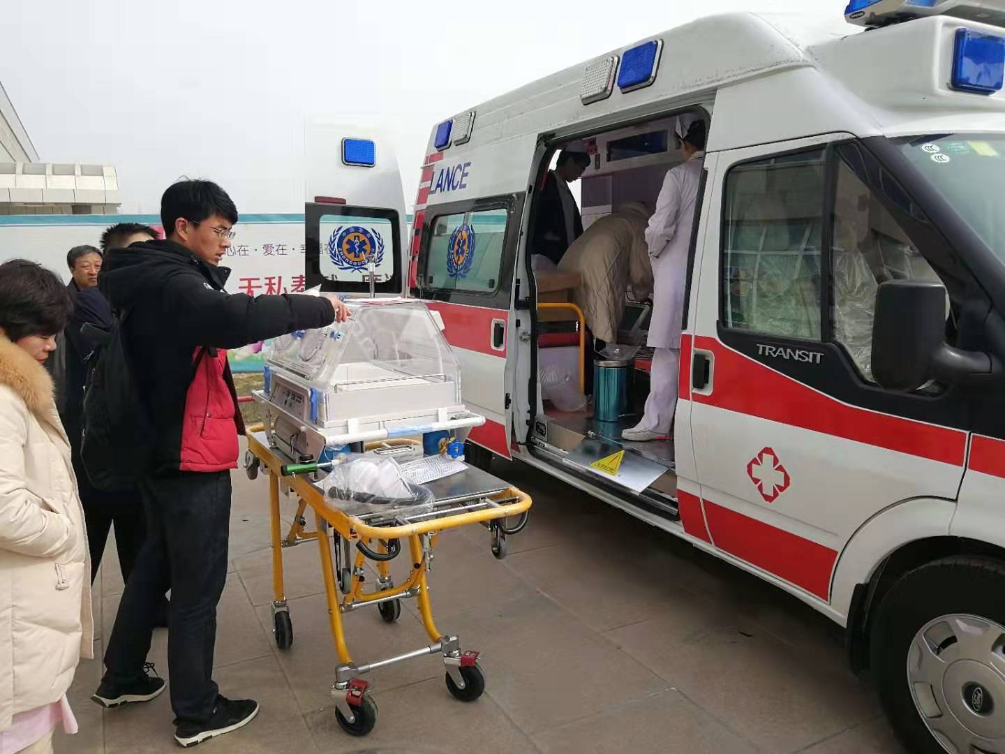 博尔塔拉救护车转院