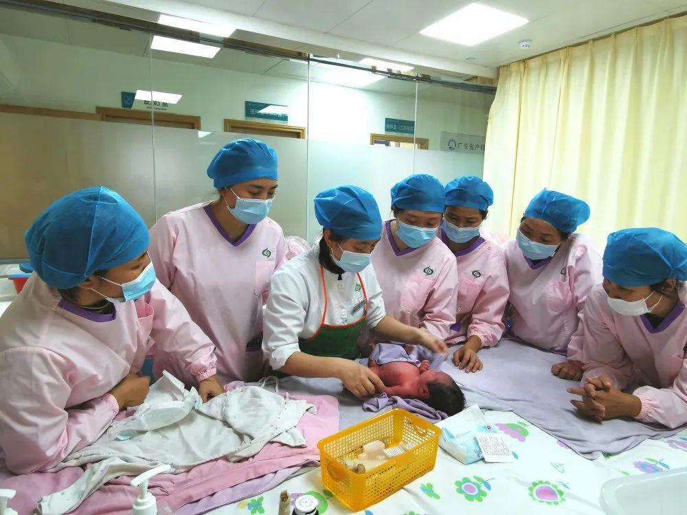 博尔塔拉妇婴监护型护送